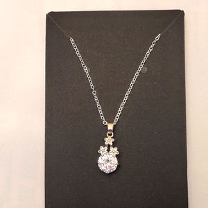 Cz flowers necklace